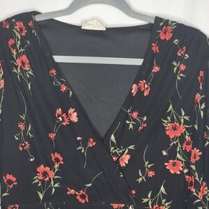 Ember Black Floral Long Sleeve Blouse Top Size M V Neck Flowy Peplum Whimsigoth